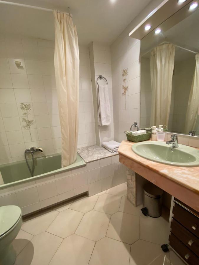 Apartamento Con Piscina En 1ª Linea De Playa En Salou Eksteriør bilde