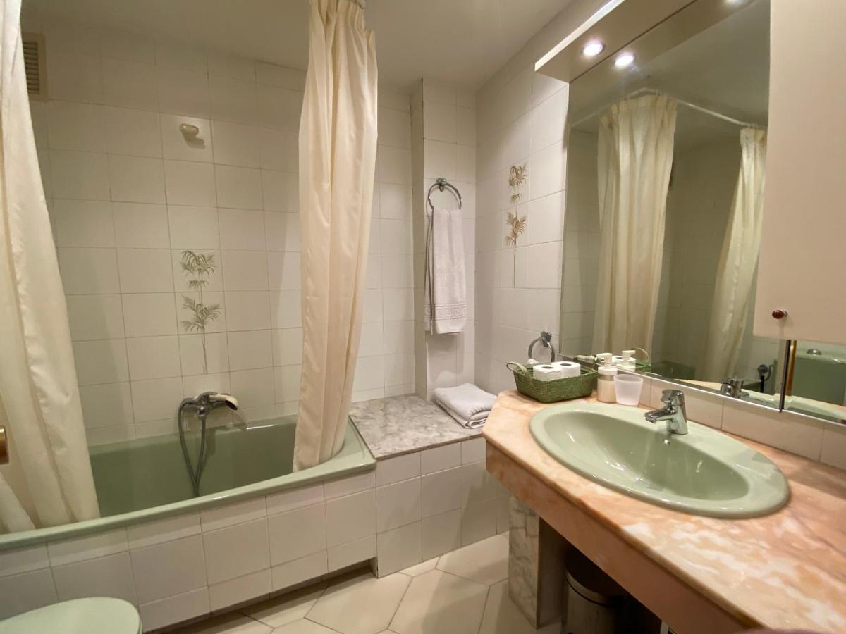 Apartamento Con Piscina En 1ª Linea De Playa En Salou Eksteriør bilde